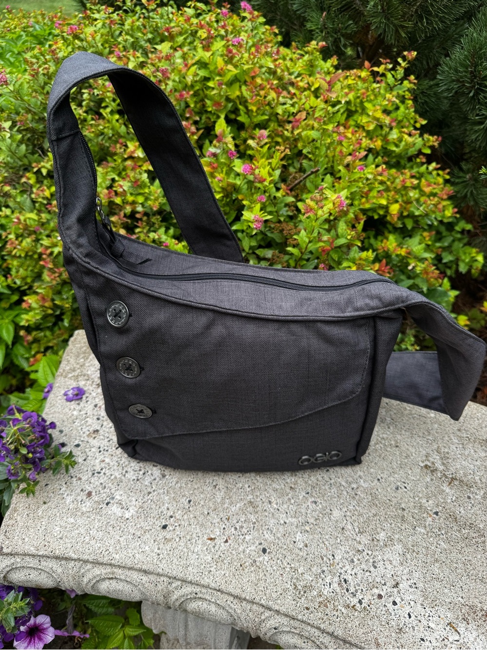 NWOT OGIO Women's Charcoal Gray Crossbody Messenger Bag/Purse w/Zipper